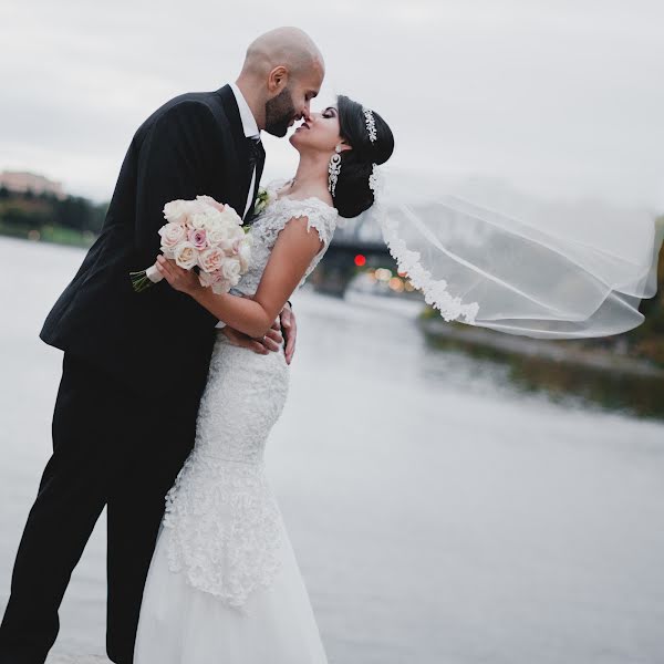 Wedding photographer Roman Mikula (romanmikula). Photo of 19 April 2019