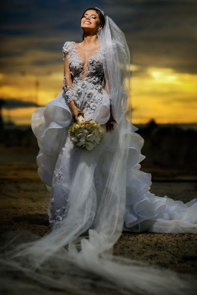 Wedding photographer Christian Cardona (christiancardona). Photo of 25 November 2019