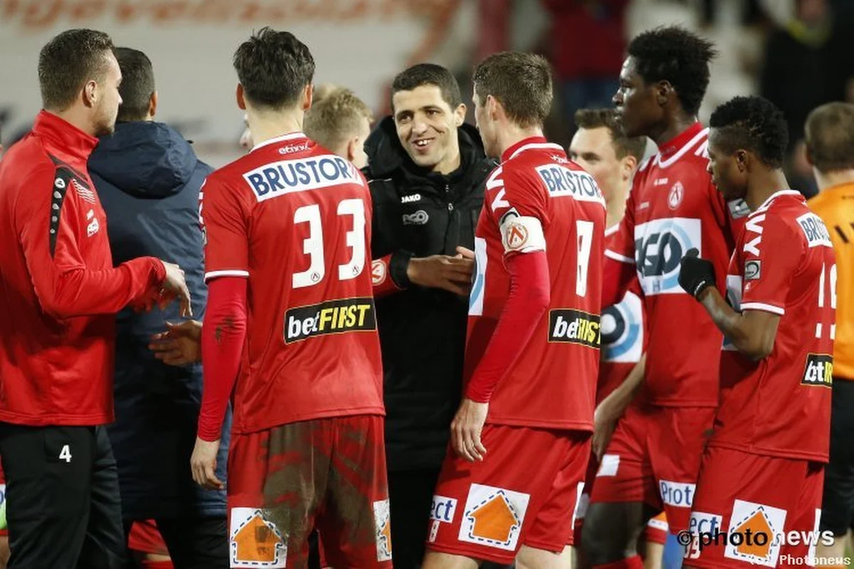 OFFICIEEL: Karim Belhocine keert terug als coach van KV Kortrijk