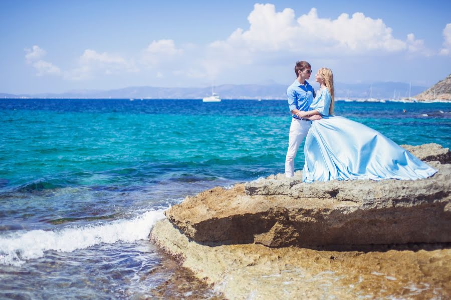 Fotógrafo de bodas Anna Vishnevskaya (cherryann). Foto del 3 de abril 2017