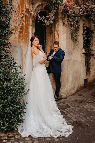 Fotógrafo de bodas Elvira Aleksandrova (ellenutelle). Foto del 12 de diciembre 2019