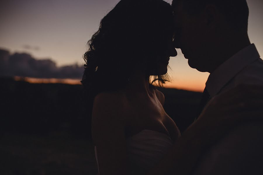 Fotógrafo de casamento Den Kondrakov (denkondrakov). Foto de 22 de outubro 2016