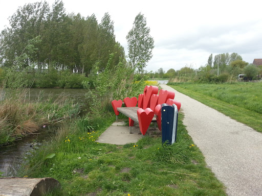 Teenplace, the Love Bench