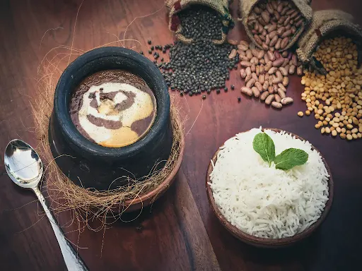 Dhaba Kali Dal Makhani