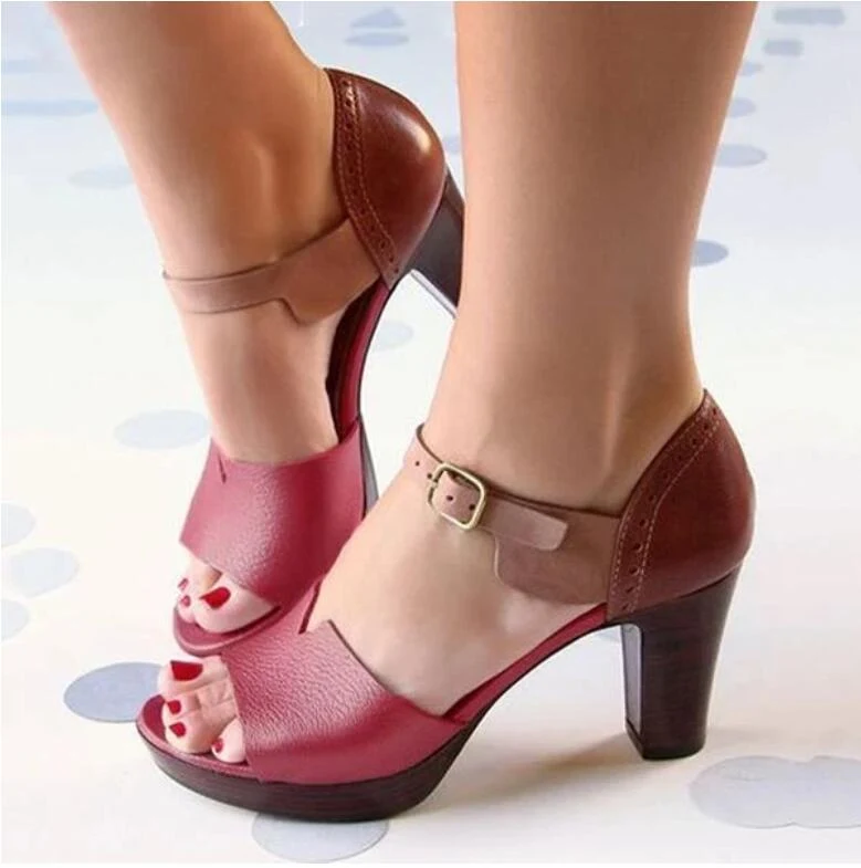Escarpins stilettos pour femmes. Sublimez votre allure avec ces talons hauts élégants. Parfaits pour une démarche assurée et un style incomparable.