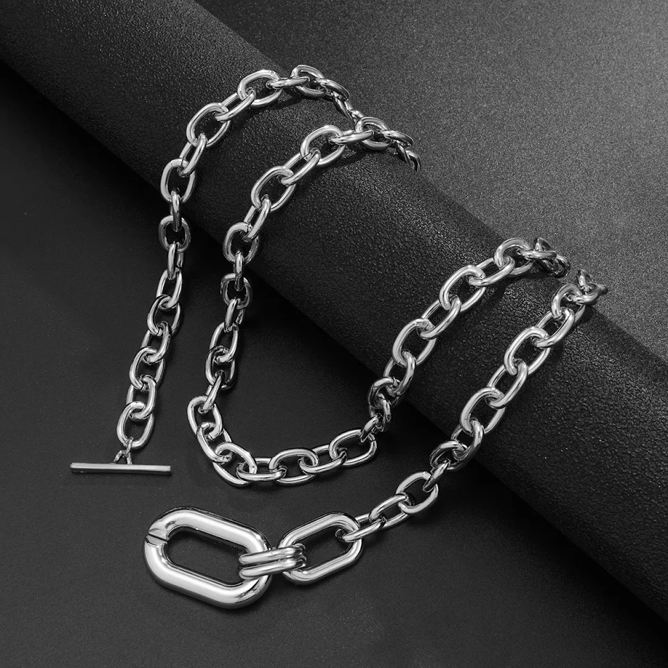Geometrische metalen aluminium ketting meerlaagse ketting, een stijlvolle accessoire om je look te versterken met een moderne en elegante touch.
