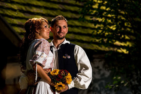 Fotografo di matrimoni Slagian Peiovici (slagi). Foto del 9 febbraio 2018