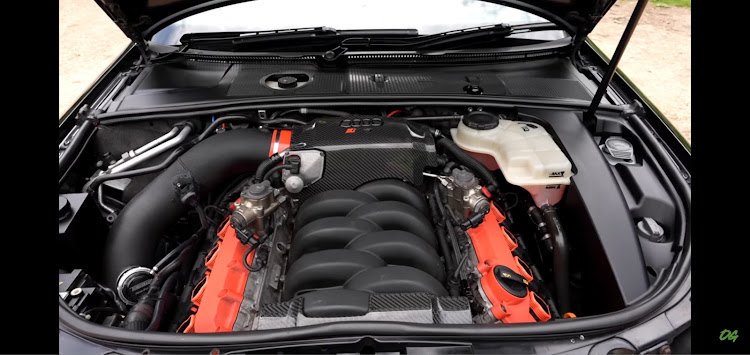 RS4 アバントのYouTube・アウディ RS4 アバント 8EBSNF・アウディRS4B7に関するカスタム事例の投稿画像2枚目