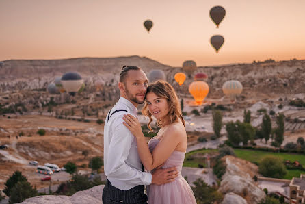 Fotógrafo de casamento Viktoriya Utochkina (vikkiu). Foto de 3 de outubro 2021