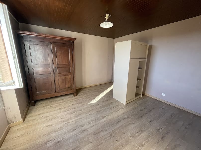 Location  maison 4 pièces 80.43 m² à Saint-Pardoux-Morterolles (23400), 635 €