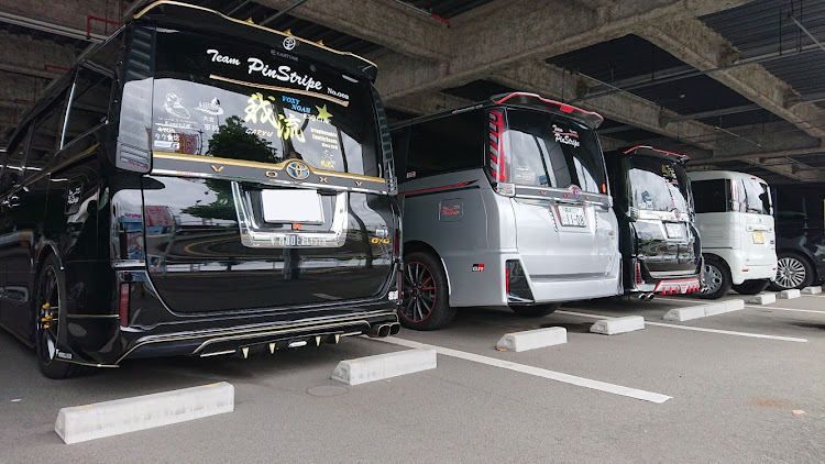 ヴォクシーのRed Daemon Style・チームピンスト・No.001・2020振り返りその5・納車2年記念に関するカスタム事例の投稿画像5枚目