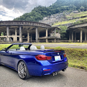 M4 クーペ