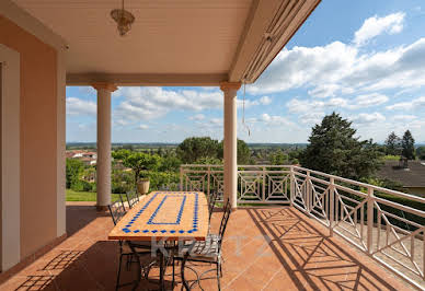 House with terrace 3