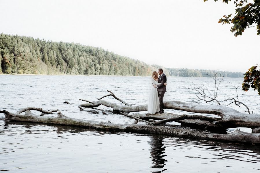 Fotografo di matrimoni Asia Lutyńska (lutynska). Foto del 25 febbraio 2020