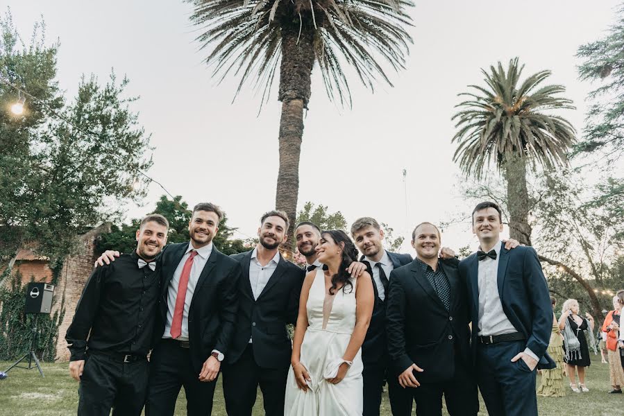 Fotógrafo de casamento Ayelen Colombo (ayelencolombo). Foto de 6 de junho 2023