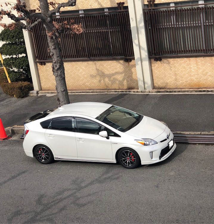 プリウスのショコラネコさんが投稿したカスタム事例の投稿画像1枚目