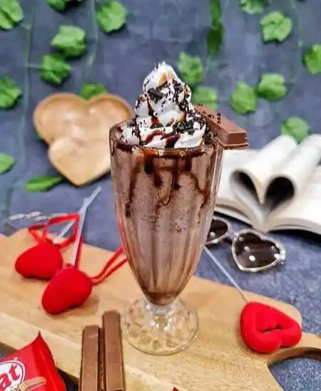 Kit Kat Shakes