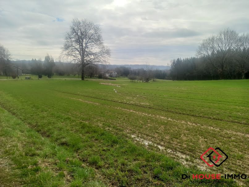 Vente terrain  2073 m² à Thiviers (24800), 21 000 €