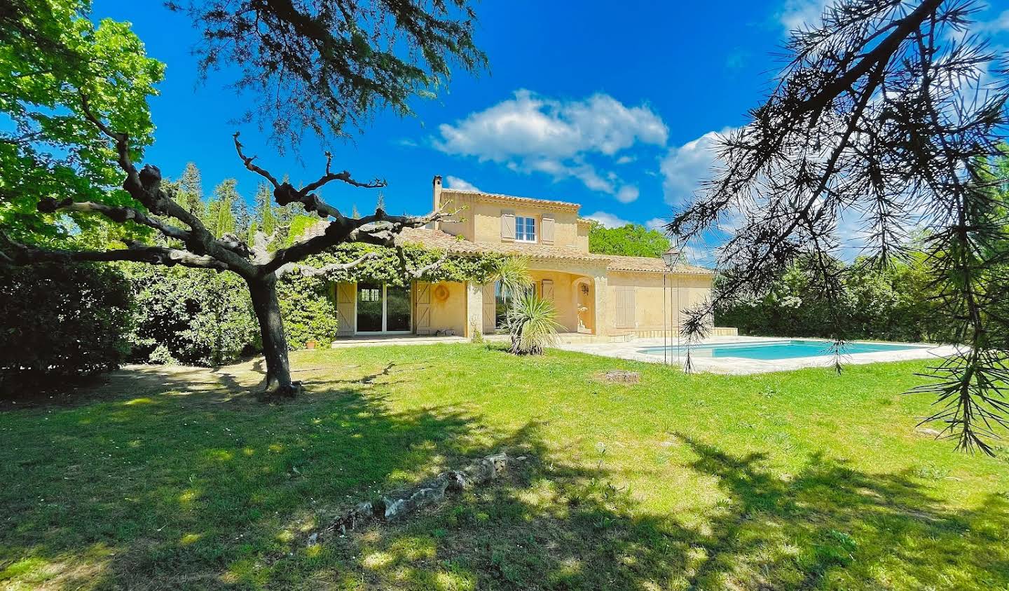 Villa with pool Salernes