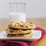 Thick, Chewy Chocolate Chip Cookies was pinched from <a href="http://www.myrecipes.com/recipe/thick-chewy-chocolate-chip-cookies-10000001160556/" target="_blank">www.myrecipes.com.</a>