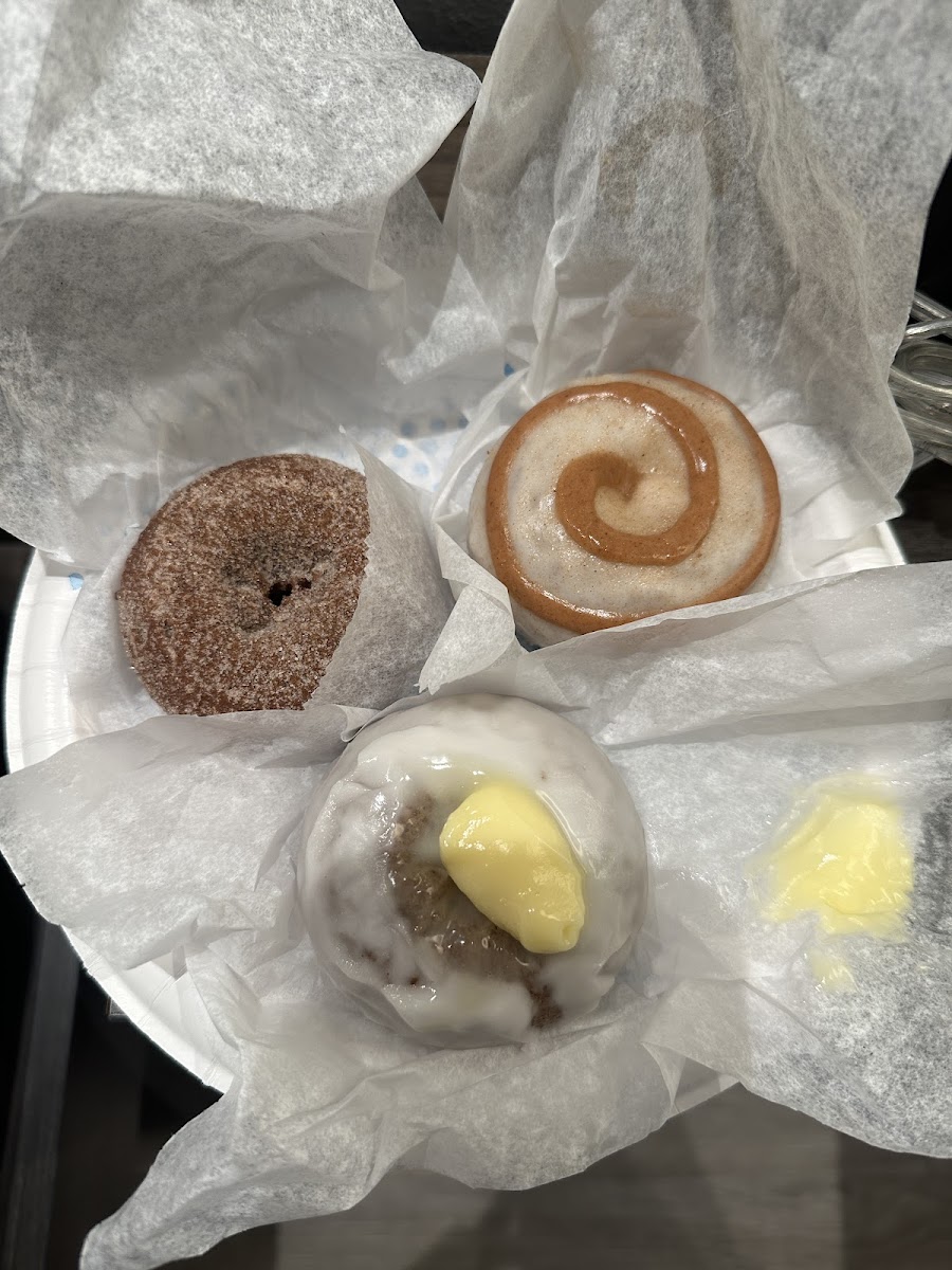 Old school, cinnamon roll and bavarian cream