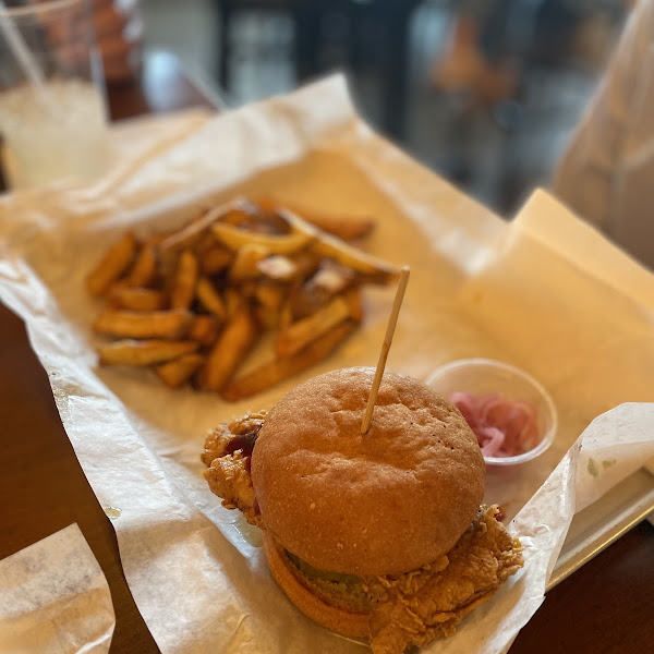 Great Fried Chicken Sandwich and delicious fries. Dedicated fryer!