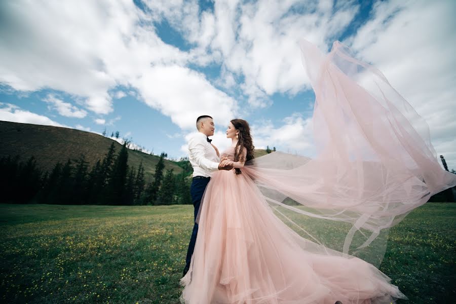 Fotógrafo de casamento Dzhoni Efimov (julus). Foto de 9 de julho 2017