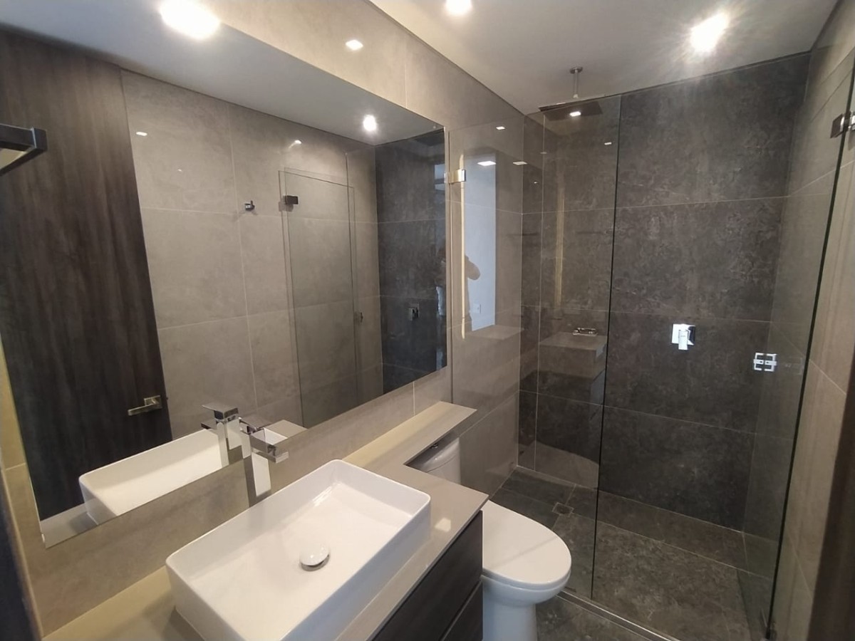 Apartamento En Venta - Santa Barbara Alta, Bogota