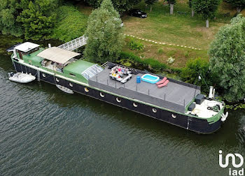 péniche à Mézy-sur-Seine (78)