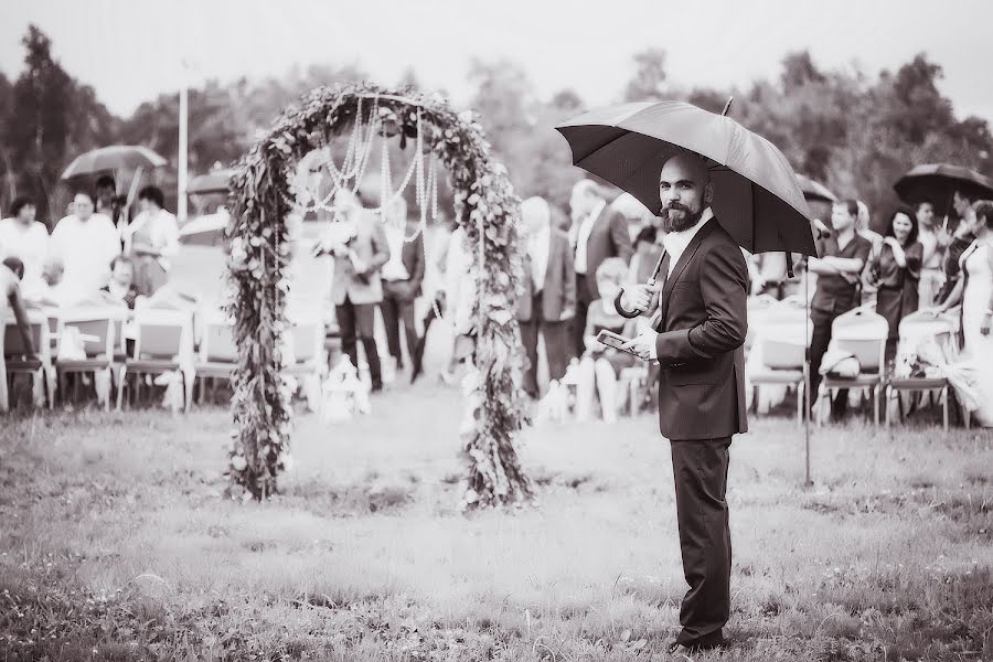 Wedding photographer Nikita Tomilov (nikitatomil0v). Photo of 18 August 2014