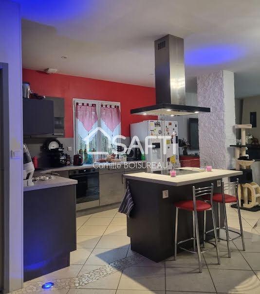 Vente maison 4 pièces 130 m² à Saint-Martial-de-Valette (24300), 378 000 €