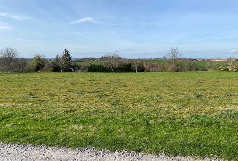  Vente Terrain + Maison - Terrain : 8 000m² - Maison : 110m² à Saint-Gérand-le-Puy (03150) 