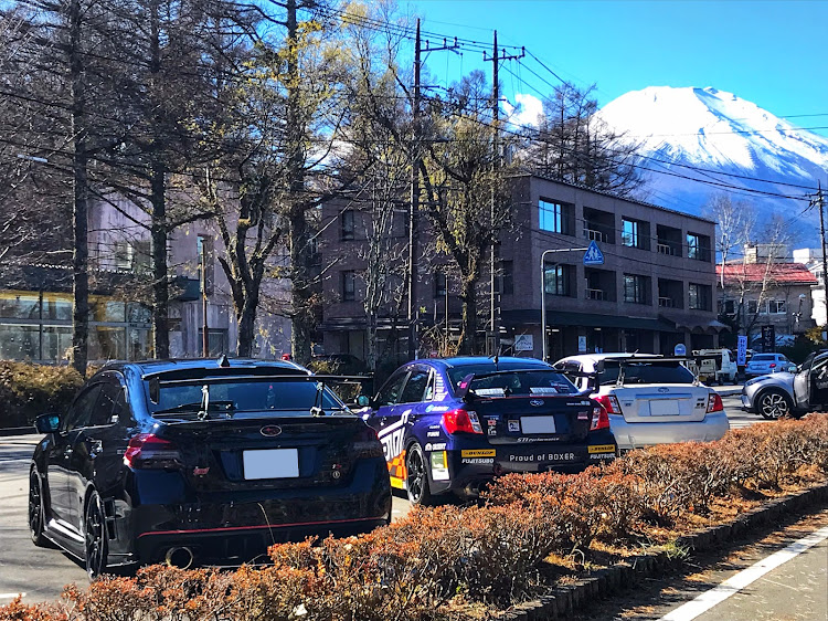 インプレッサ WRX STIのツーリング・GVはいいぞ！！・山中湖・フォロワーさんありがとう！・ステッカー追加に関するカスタム事例の投稿画像3枚目