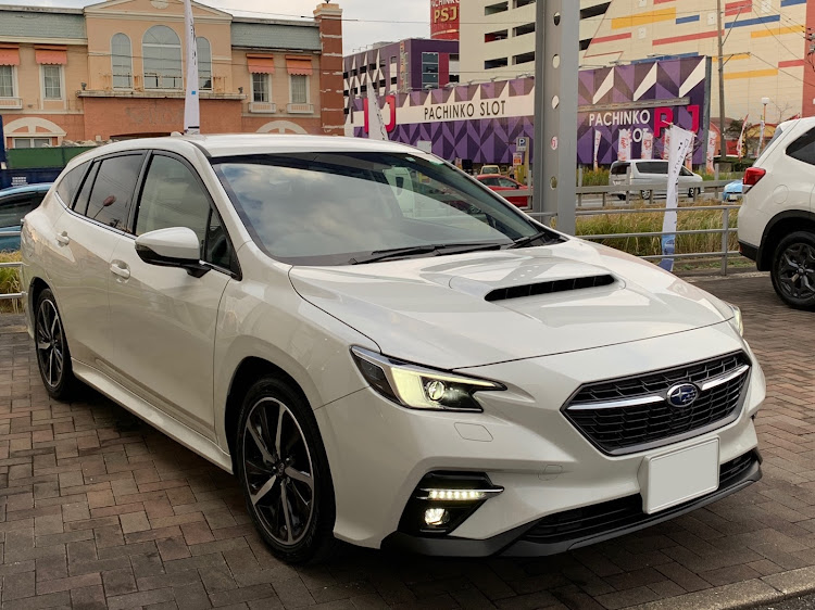 レヴォーグの新型レヴォーグ・エアロ取付・LEVORG・レヴォーグ乗りと仲良くなりたい・レヴォーグのある生活に関するカスタム事例の投稿画像1枚目