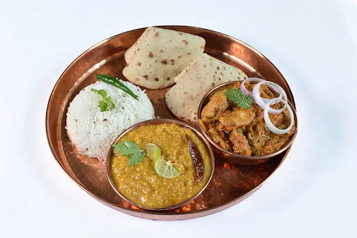 Kadhai Chicken + Dal Tadka Executive Thali