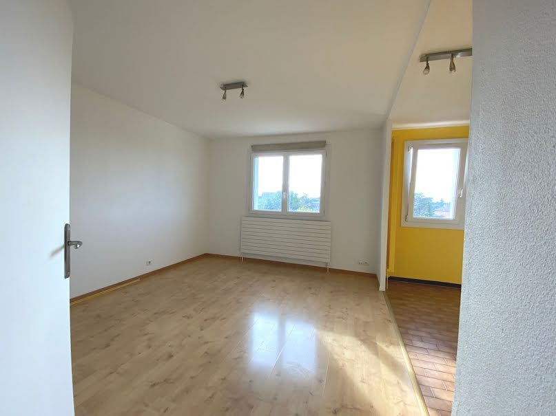 Location  appartement 1 pièce 31 m² à Romans-sur-isere (26100), 425 €