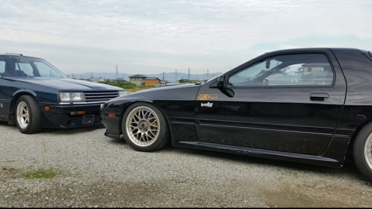 RX-7のスカイライン・R30・FC3Sに関するカスタム事例の投稿画像2枚目