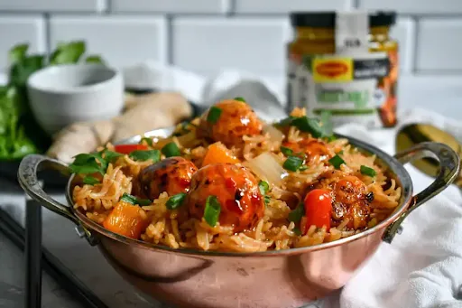 Veg Fried Rice With Manchurian