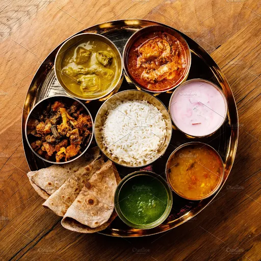 Veg Deluxe Thali