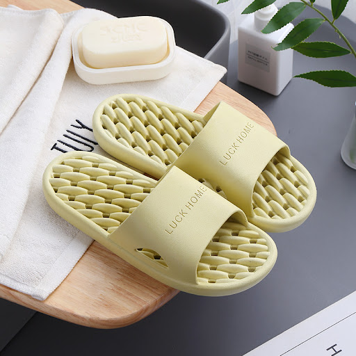 Title 14, Home Plastic Couple Hotel Slippers offer comfor...