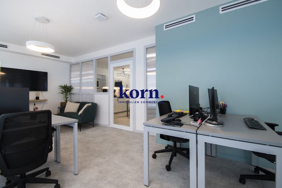 Location  locaux professionnels  130 m² à Levallois-Perret (92300), 5 500 €