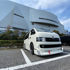 ハイエースバン TRH200V