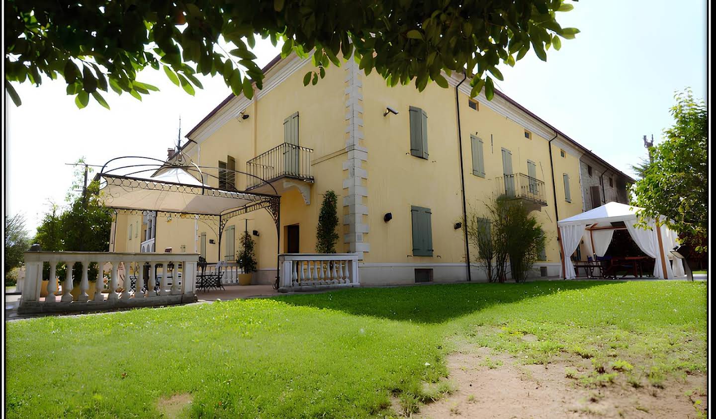 Property with pool Castell'Arquato