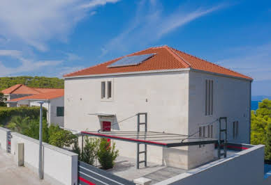 House with pool and terrace 2