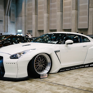 NISSAN GT-R R35