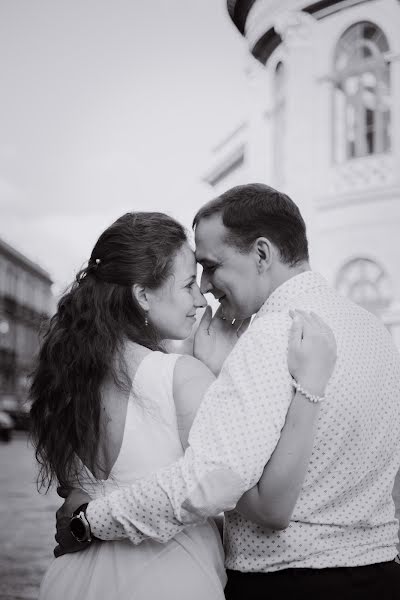 Fotógrafo de casamento Anna Karik (anitakarik). Foto de 17 de junho 2018