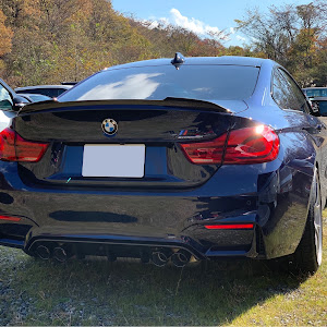M4 クーペ F82