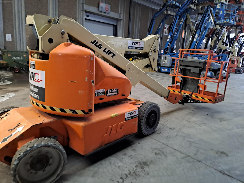 Picture of a JLG E400AN