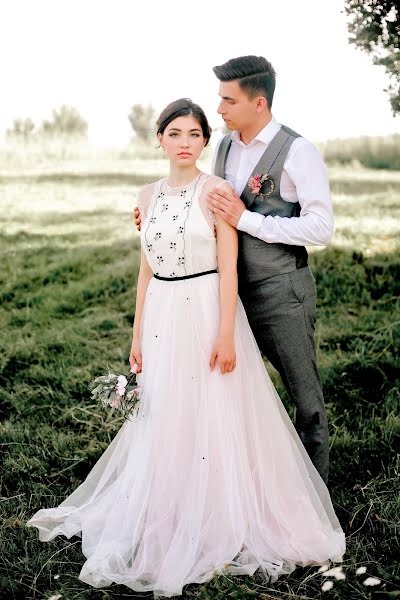 Fotografo di matrimoni Dina Romanovskaya (dina). Foto del 5 maggio 2019