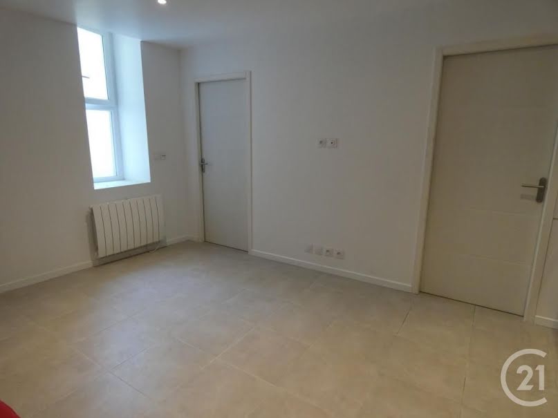 Location  appartement 2 pièces 36 m² à Salies-de-bearn (64270), 420 €